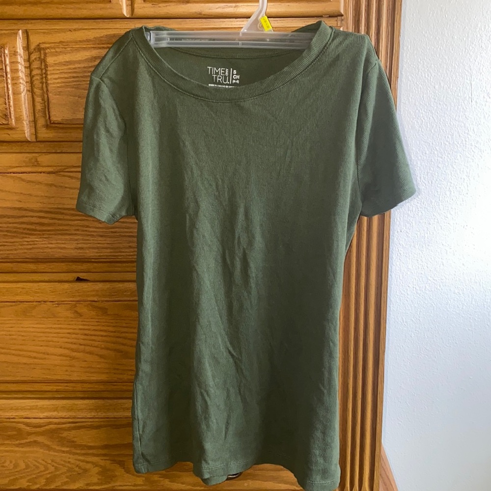 Time and tru shirt